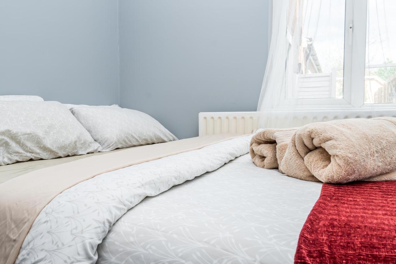 Shirley House 2, Self Catering Guest House, Self Check In, Smart Locks, 10 Min Walk To Southampton General, Aspire And Princess Anne Hospitals, Access To Fully Equipped Kitchen, Excellent Transport Links, Ideal For Longer Stays And Hospital Shifts Exterior foto