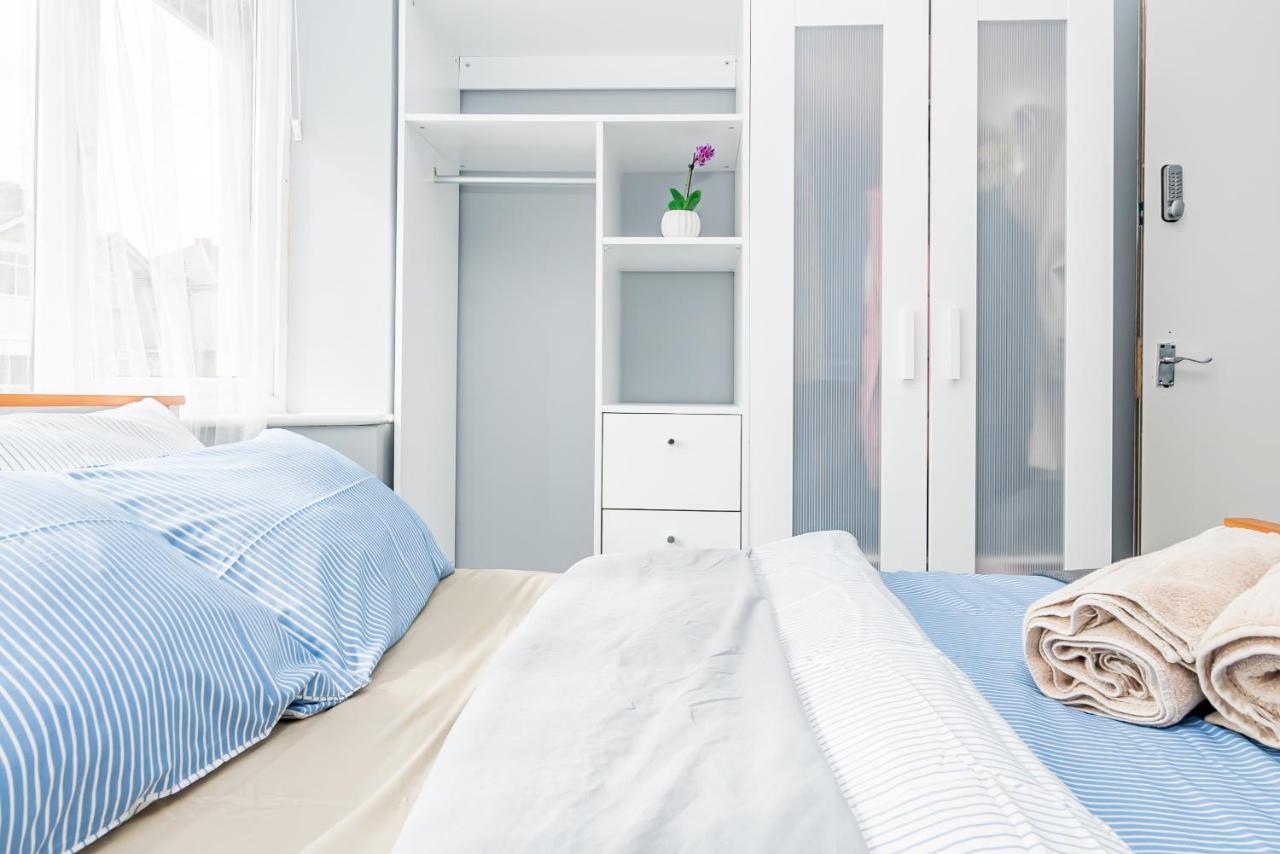 Shirley House 2, Self Catering Guest House, Self Check In, Smart Locks, 10 Min Walk To Southampton General, Aspire And Princess Anne Hospitals, Access To Fully Equipped Kitchen, Excellent Transport Links, Ideal For Longer Stays And Hospital Shifts Exterior foto