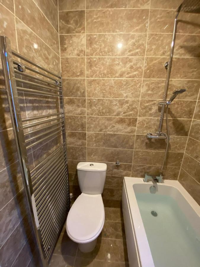 Shirley House 2, Self Catering Guest House, Self Check In, Smart Locks, 10 Min Walk To Southampton General, Aspire And Princess Anne Hospitals, Access To Fully Equipped Kitchen, Excellent Transport Links, Ideal For Longer Stays And Hospital Shifts Exterior foto