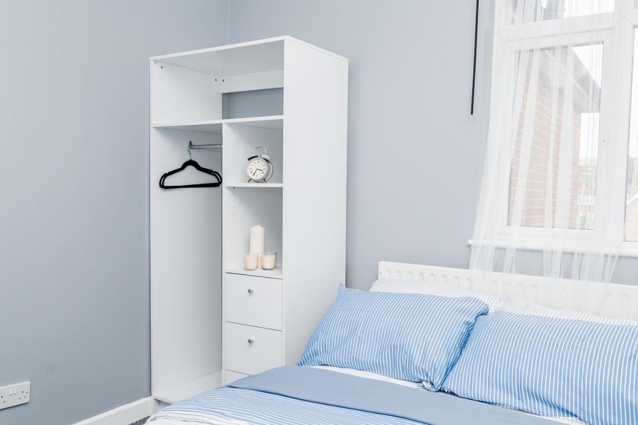 Shirley House 2, Self Catering Guest House, Self Check In, Smart Locks, 10 Min Walk To Southampton General, Aspire And Princess Anne Hospitals, Access To Fully Equipped Kitchen, Excellent Transport Links, Ideal For Longer Stays And Hospital Shifts Exterior foto