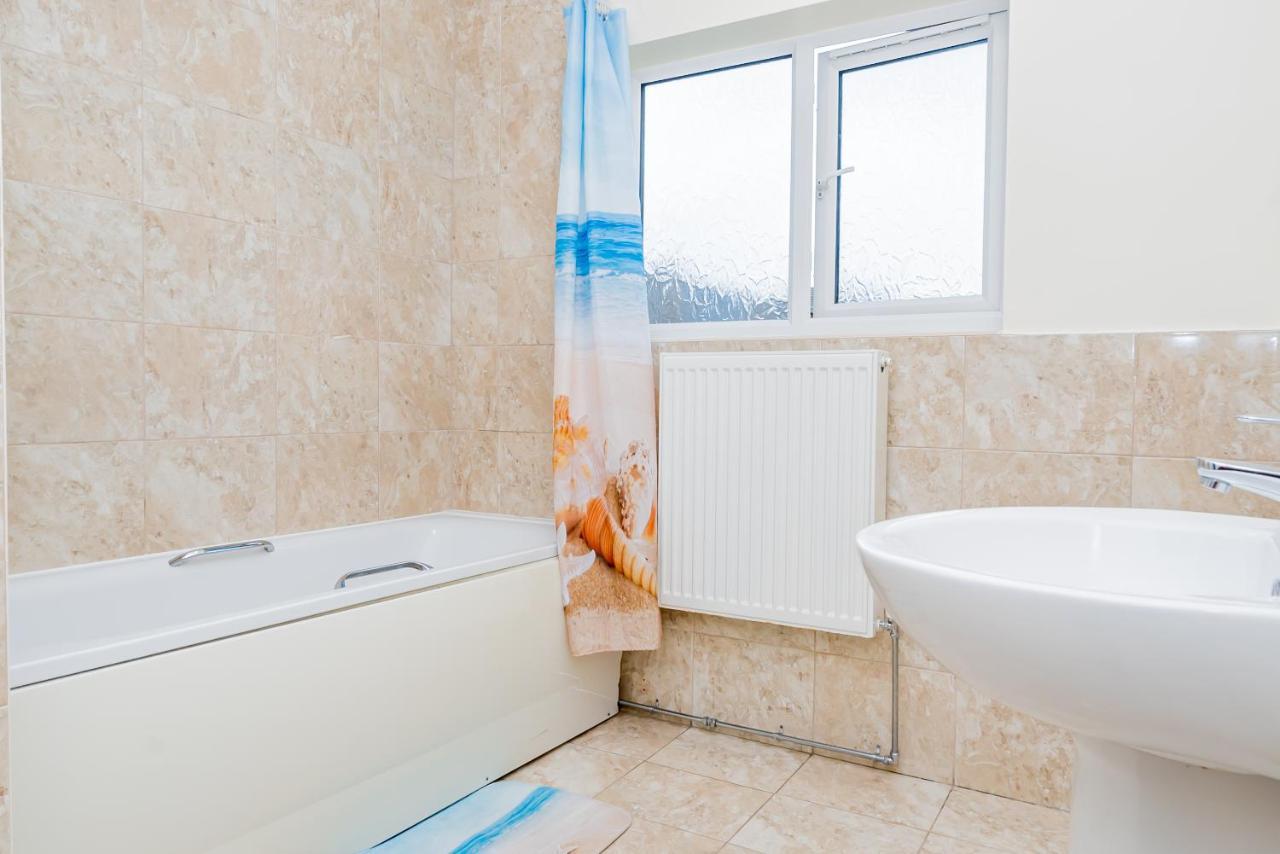 Shirley House 2, Self Catering Guest House, Self Check In, Smart Locks, 10 Min Walk To Southampton General, Aspire And Princess Anne Hospitals, Access To Fully Equipped Kitchen, Excellent Transport Links, Ideal For Longer Stays And Hospital Shifts Exterior foto