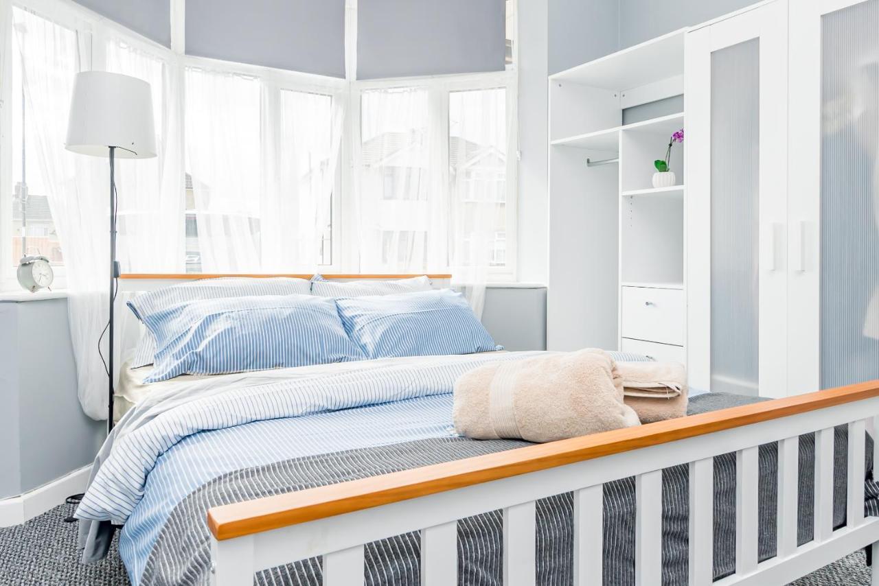Shirley House 2, Self Catering Guest House, Self Check In, Smart Locks, 10 Min Walk To Southampton General, Aspire And Princess Anne Hospitals, Access To Fully Equipped Kitchen, Excellent Transport Links, Ideal For Longer Stays And Hospital Shifts Exterior foto